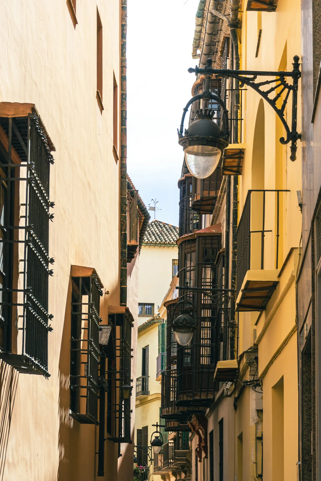 Calle histórica de Málaga, uno de los mercados donde trabaja MediaGlobal
